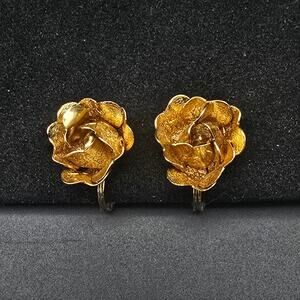 Monet Gold Tone Rose Flower Clip On Earrings Vintage Jewelry